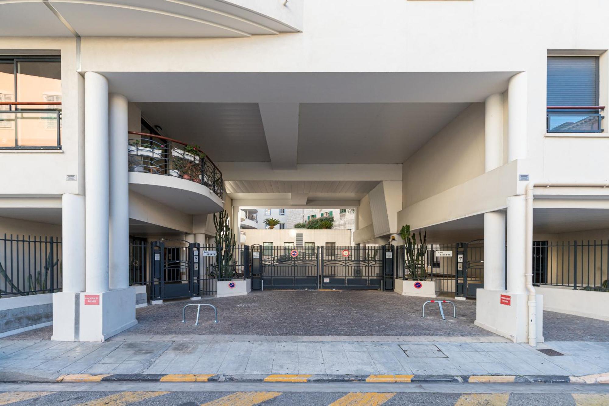 Nice 1 Bedroom Downtown Carre D'Or With Garage 외부 사진